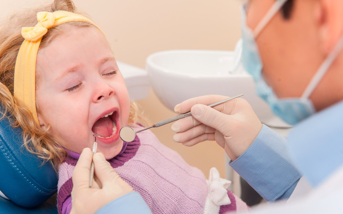 child-in-pain-dentist